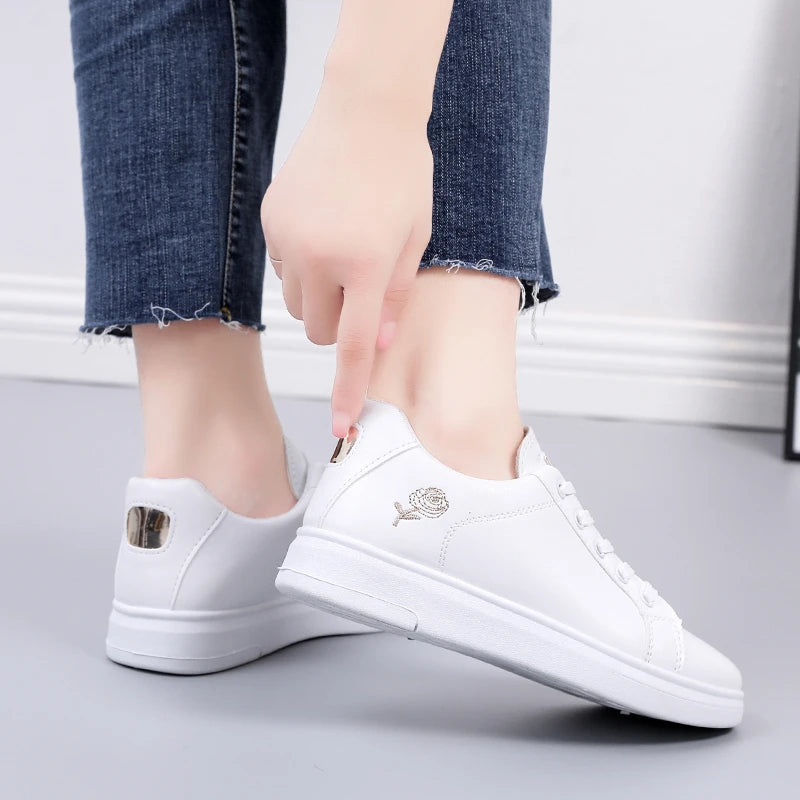 Women Casual Shoes New Spring  White Sneakers Breathable Flower Lace-Up Women Sneakers